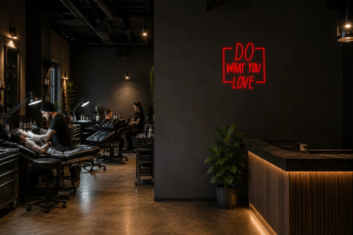 Neón Haz lo que amas - Do what you love - estudio_de_tatuaje_3